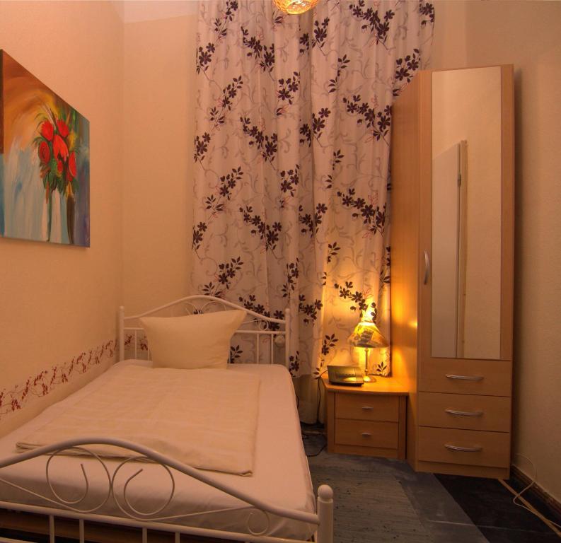 Gasthof Hotel-pension Ariane Am Kurfurstendamm Berlin